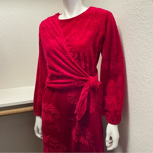 VTG🇺🇸Circa 2000 Red Velour Floral Print Top Overlap Wrap Festive Holiday Dress - Picture 2 of 8